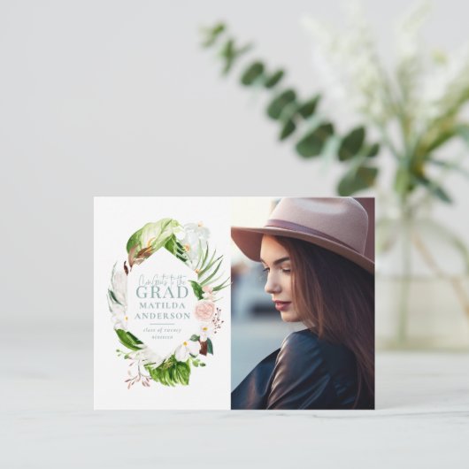 Carte postale de remise de diplômes avec feuillage (Debout devant)