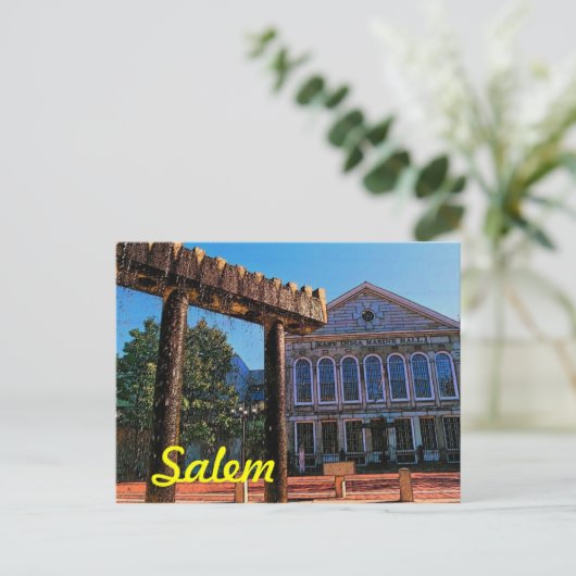 Carte postale de Salem (Debout devant)
