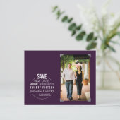 Carte postale de sauvegarde violette avec texte et (Debout devant)