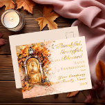 Carte Postale De Vacances En Aluminium Chute Porte Thanksgiving Thankful Grateful Blessé<br><div class="desc">Que vous envoyiez des salutations personnelles ou professionnelles, ce design élégant apportera un sourire au visage de votre destinataire. Doté d'une charmante porte d'entrée en bois voûté rustique, magnifiquement illustrée en aquarelle et encadrée de feuilles d'automne et de citrouilles, la carte reflète l'esprit chaleureux et accueillant de la saison. Conçu...</div>