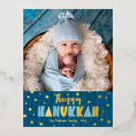 Carte Postale De Vacances En Aluminium Happy Hanoukka Photo Modern Cute Blue Real Gold<br><div class="desc">"Bonne Hanoukka." Amusant, ludique, fantaisiste, véritable feuille d'or artisanal et typographie bleu clair, une feuille d'or aléatoire Star of David motif, et des lignes dessinées à la main bleu marine de minuit recouvrent un arrière - plan bleu turquoise foncé. Ajoutez la photo de votre choix et aidez à ouvrir à...</div>