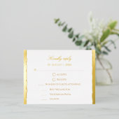 Carte Postale De Vacances En Aluminium Modern Elegant Script Gold & White Wedding RSVP (Debout devant)