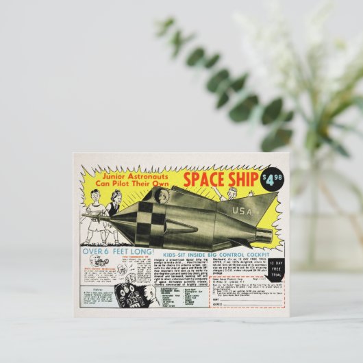 Carte postale de vaisseau spatial de commande par (Debout devant)