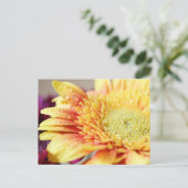 Carte postale de Yellow Flower And Droplet (Debout devant)