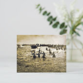 Carte Postale Débarquement en Normandie (Debout devant)