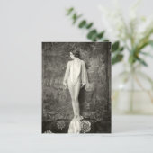 Carte Postale Début des années 1900 La beauté française (Debout devant)