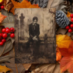Carte Postale Découpage photo Vampire vintage<br><div class="desc">Cette conception peut être personnalisée en choisissant l'option Modifier la conception. Vous pouvez également transférer sur d'autres objets. Contactez-moi à l'adresse colorflowcreations@gmail.com ou utilisez l'option conversation en haut de la page si vous souhaitez avoir cette conception sur un autre produit ou si vous avez besoin d'aide pour cette conception. Voir...</div>