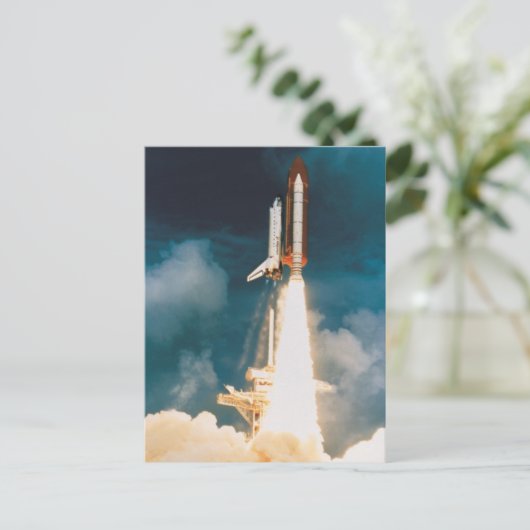 Carte Postale Découverte de navette spatiale (Debout devant)