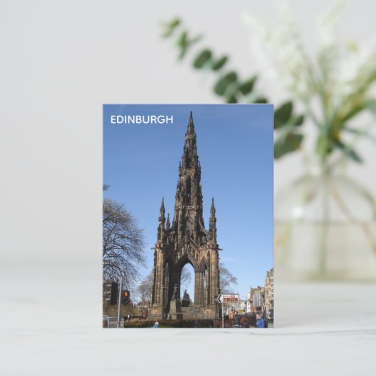 Carte postale d'Édimbourg (Debout devant)