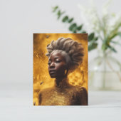Carte Postale Déesse des abeilles de miel habillée en or (Debout devant)