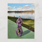 Carte Postale Déesse Violette au bord de la rivière (Devant)