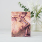 Carte postale Degas Pink Ballerina (Debout devant)