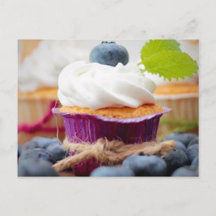 Carte Postale Delicious Blueberry Cupcake with Whipped Cream