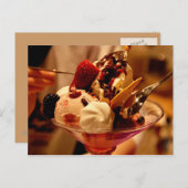 Carte postale "Delicious Ice Cream Sundae" (Devant / Derrière)