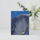 Carte Postale Demi-lune se lève sur le dessus de la moitié du dô (Debout devant)