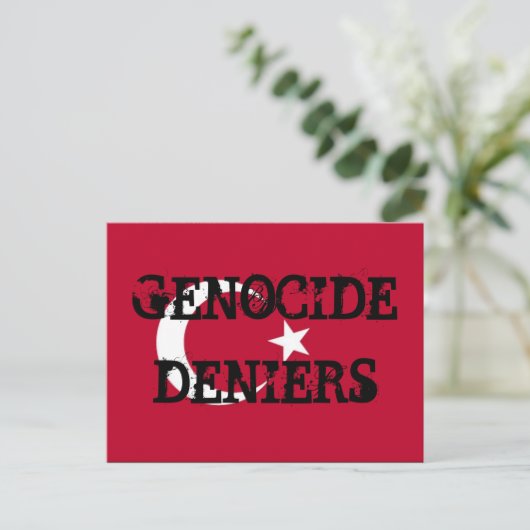 Carte postale Deniers du génocide (Debout devant)