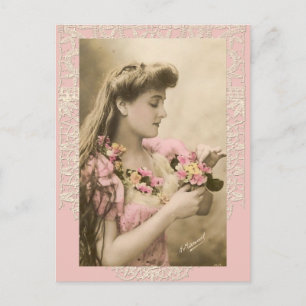 Carte Postale dentelle et bouquets lady victorienne