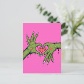 Carte Postale Déplaisantes mains zombies faisant des coeurs (Debout devant)