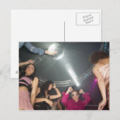 Carte Postale Des gens dansent dans un club (Devant / Derrière)