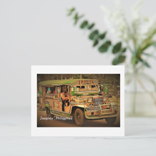 Carte postale des Philippines (Debout devant)