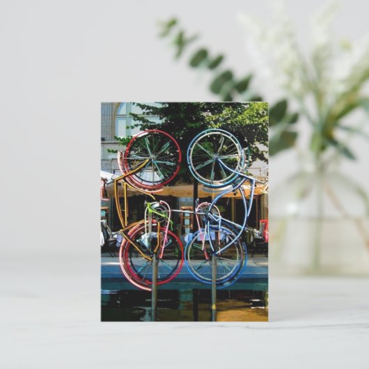 Carte Postale Description Robert Rauschenberg Riding Vélos, Obj (Debout devant)