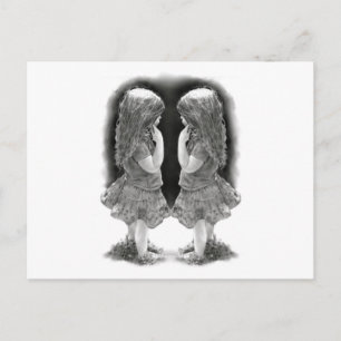 Carte Postale Dessin au crayon de deux petites filles face à fac