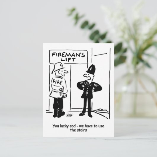 Carte Postale Dessin de pompier (Debout devant)