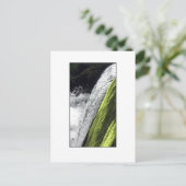 Carte Postale Détail de la cascade (Debout devant)