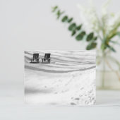 Carte Postale Deux Chaises Ensevelies Dans La Neige (Debout devant)