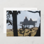 Carte Postale Deux personnes assis sur un banc do-it-yourself ca (Devant / Derrière)