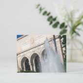 Carte Postale DIA - Institut des Arts de Detroit (Debout devant)