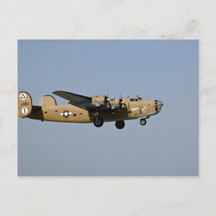 Carte Postale Diamond Lil B-24 Bombardier, atterrissant à Oshkos