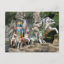 Dieu hindou avec calèche à Ramayana Cave