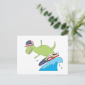 Carte Postale Dinosaure Américain Surfant avec Drapeau (Debout devant)