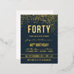 Carte Postale D'invitation À Feuilles D'aluminium Bleu foncé | Gold Confetti 40e fête d'anniversaire<br><div class="desc">Bleu foncé | Gold Confetti 40th Birthday Party Foil Postcard Invitations. Cette invitation formelle, élégante, branchée et moderne à la fête du quarantième anniversaire convient aux hommes ou aux femmes. Il comprend des lignes dorées propres, un script gothique coque élégant et un texte sophistiqué en feuille d'or sur un arrière...</div>