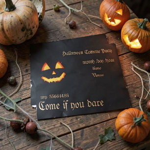 Carte Postale D'invitation À Feuilles D'aluminium citrouille effrayant dans le noir - Halloween