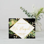 Carte Postale D'invitation À Feuilles D'aluminium Réception de Mariage Moderne Tropicale Noire pour  (Debout devant)