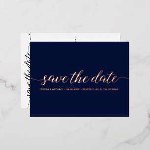 Carte Postale D'invitation À Feuilles D'aluminium Script moderne Enregistrer la date Mariage Bleu Ro