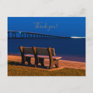 Carte postale d'invitation à s'asseoir sur un banc