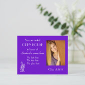 carte postale d'invitation ouverte violette (Debout devant)
