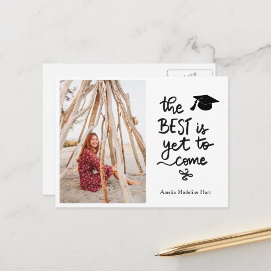 Carte Postale Diplôme | Le Meilleur Est Encore À Venir Script (Devant/Arrière en situation)