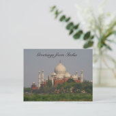 Carte Postale distance taj mahal (Debout devant)