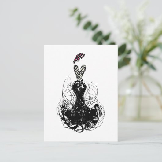 Carte Postale Diva de mode - Noir et Blanc (Debout devant)