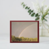 Carte postale double arc-en-ciel (Debout devant)