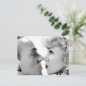 Carte Postale double face à part embrasser (Debout devant)