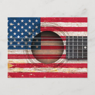 Carte Postale Drapeau américain sur la vieille guitare acoustiqu