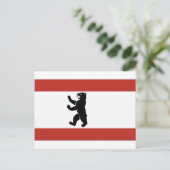 Carte Postale Drapeau de Berlin (Debout devant)