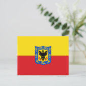 Carte Postale Drapeau de Bogota, Colombie (Debout devant)