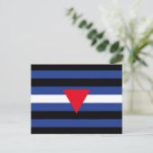 Carte Postale Drapeau de fierté cuir queer (Debout devant)