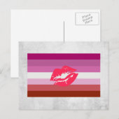 Carte Postale Drapeau de fierté lesbienne au rouge à lèvres (Devant / Derrière)